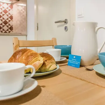 Alfama Guest * Lisbon