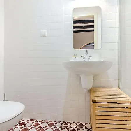Alfama Guest Apartment *