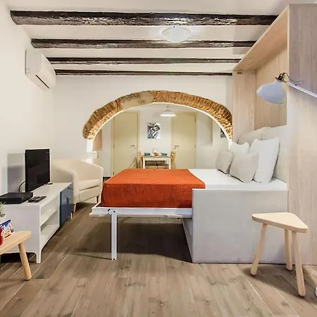 Alfama Guest * Lisbon