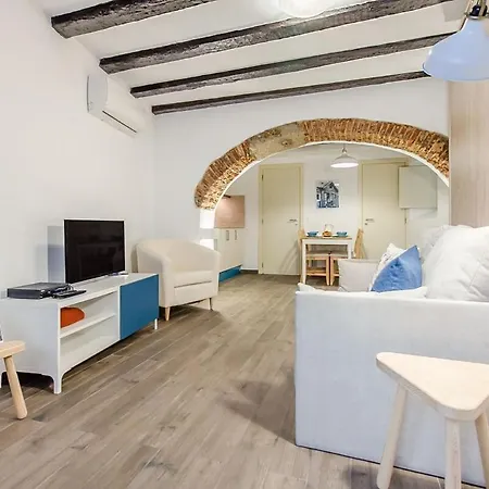 Brick Arch With Ac | Alfama 리스본