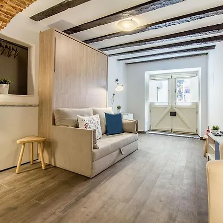 Brick Arch With Ac | Alfama 아파트 리스본