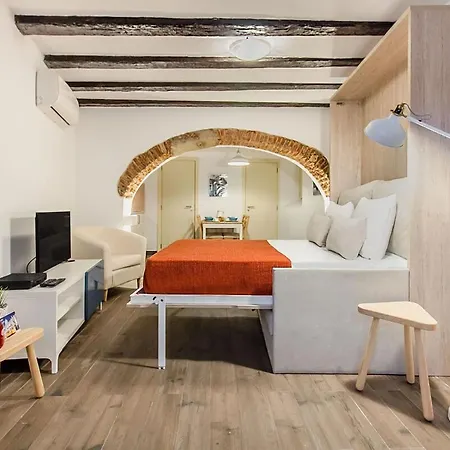 아파트 Brick Arch With Ac | Alfama