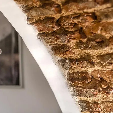 Brick Arch With Ac | Alfama *