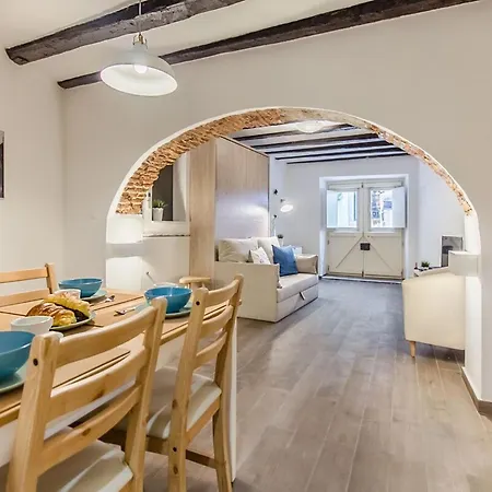 Brick Arch With Ac | Alfama 아파트 *